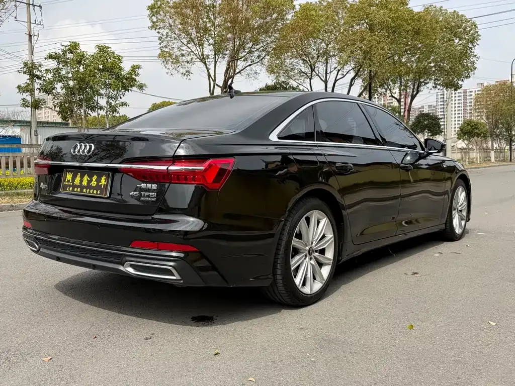 Audi A6L — фото 6