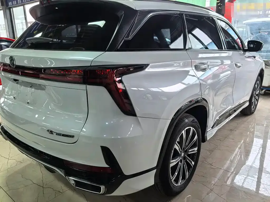 Changan CS75PLUS — фото 10
