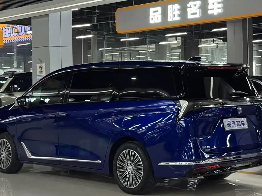 Buick GL8 Hybrid — фото 9