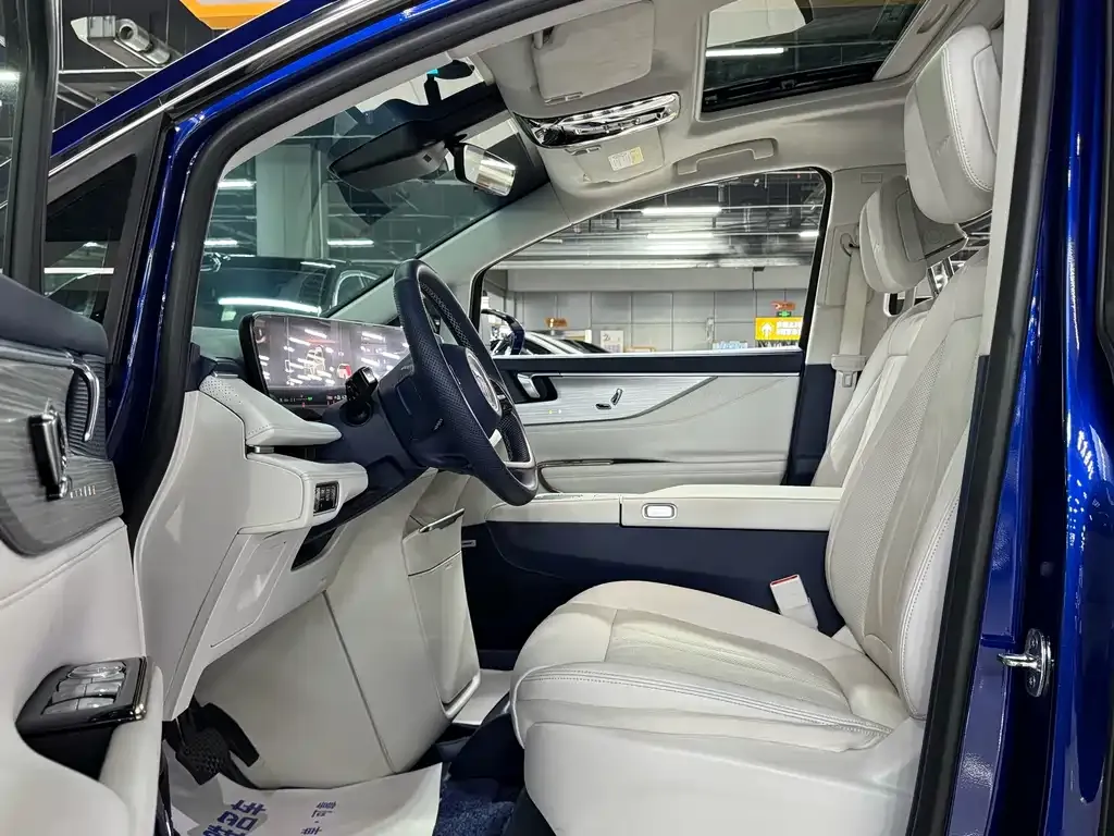 Buick GL8 Hybrid — фото 6