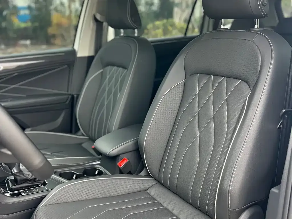Volkswagen Tiguan L 2023 из CN, фото 5