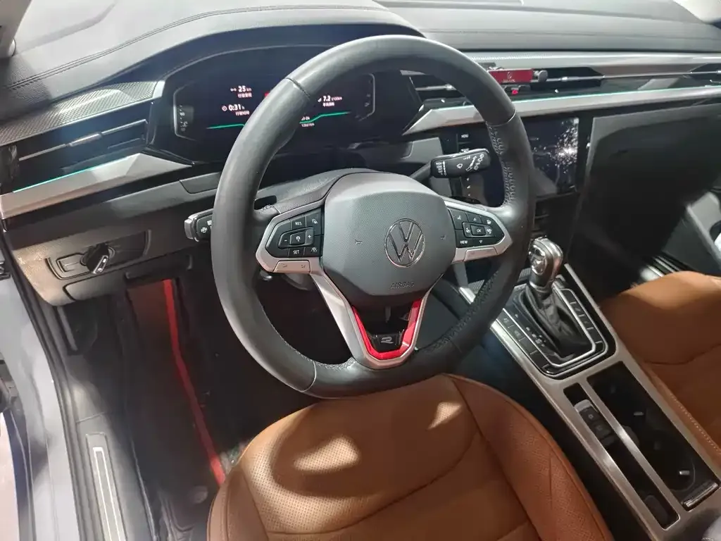 Volkswagen CC 2024 из CN, фото 2