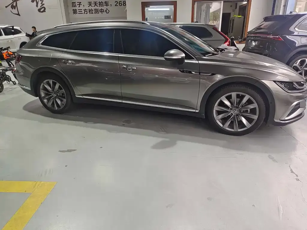 Volkswagen CC 2024 из CN, фото 5