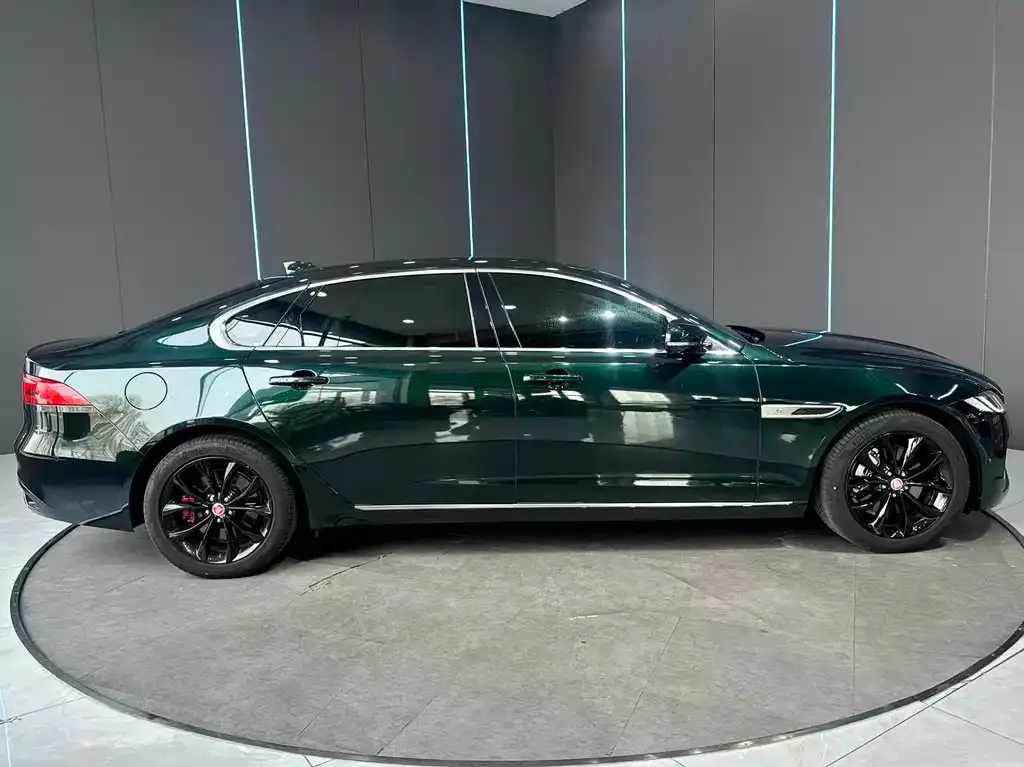 Jaguar XFL — фото 2
