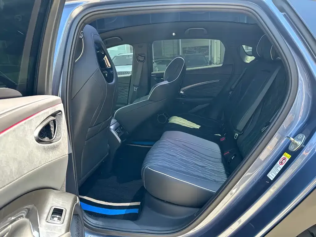 BYD Seal — фото 4