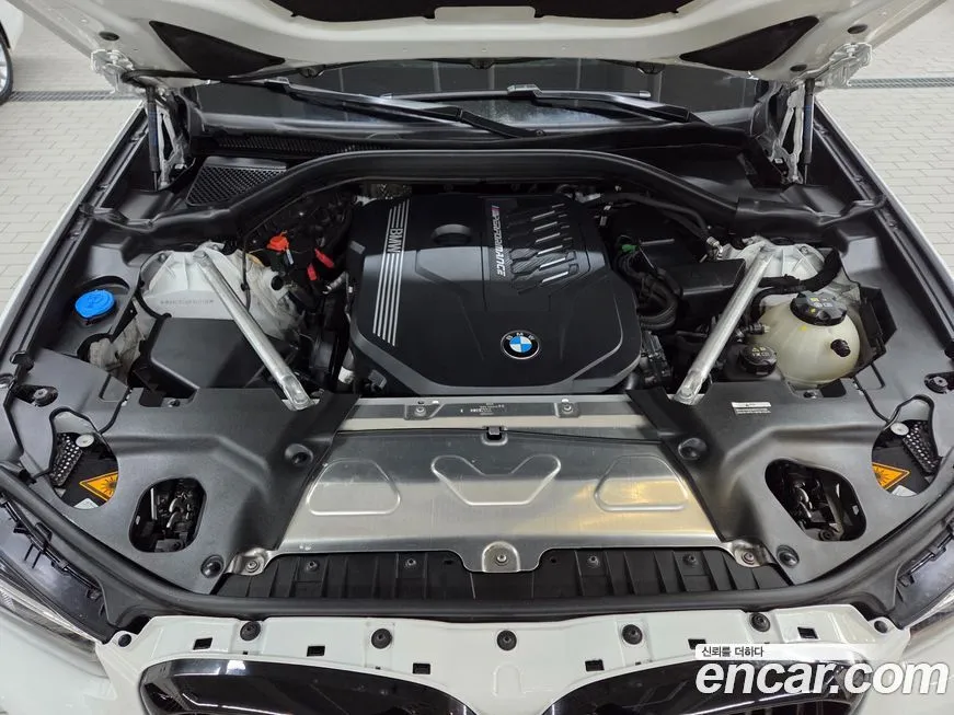 BMW X4 2023 из KR, фото 2