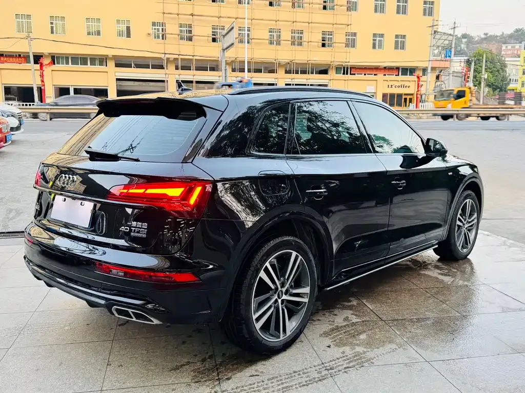 Audi Q5L — фото 4