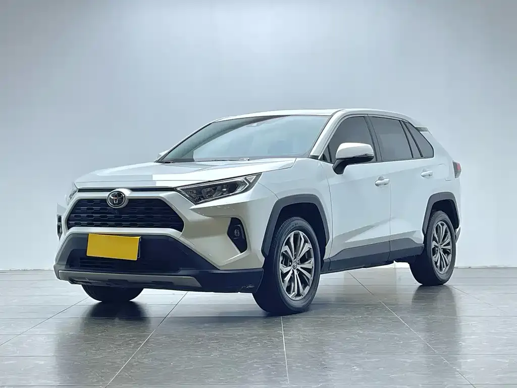 Toyota RAV4 2024 из CN, фото 1