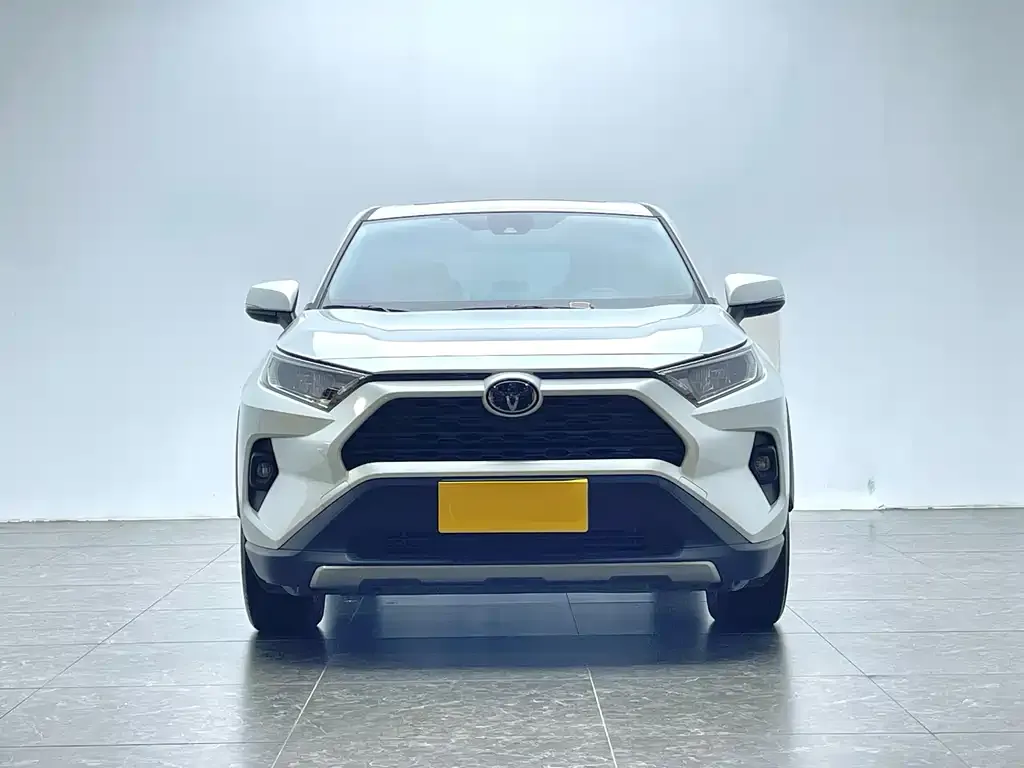 Toyota RAV4 2024 из CN, фото 2