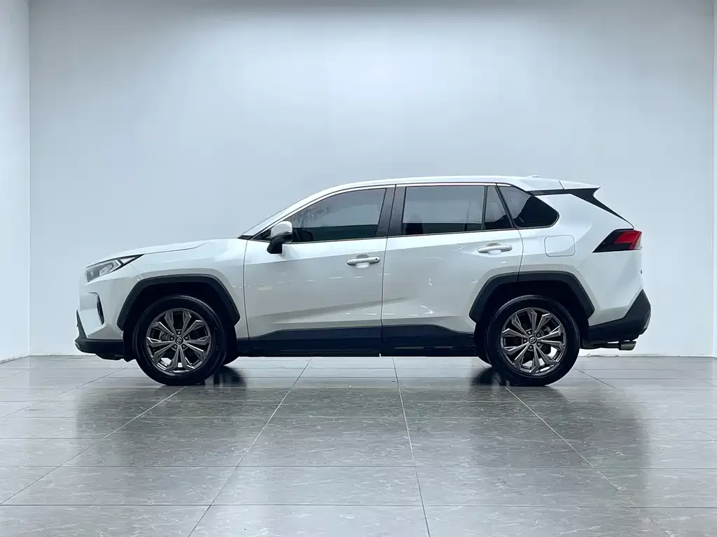 Toyota RAV4 2024 из CN, фото 6