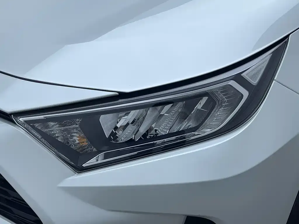 Toyota RAV4 2024 из CN, фото 4
