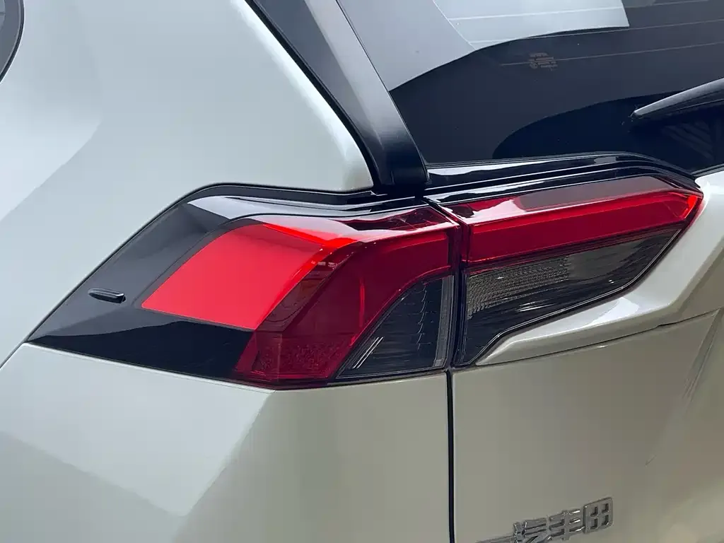 Toyota RAV4 2024 из CN, фото 7
