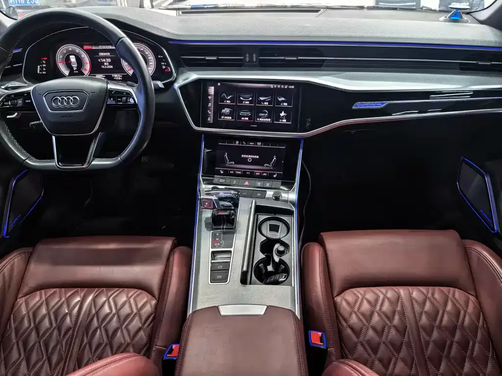 Audi A7L — фото 2