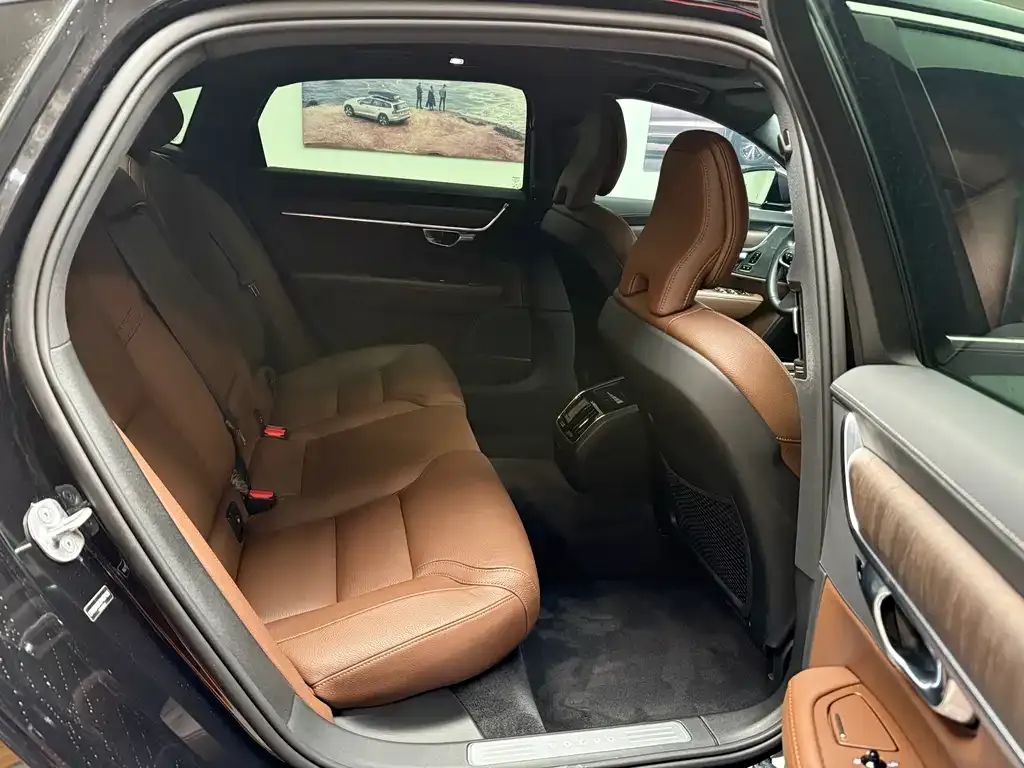 Volvo S90 — фото 4