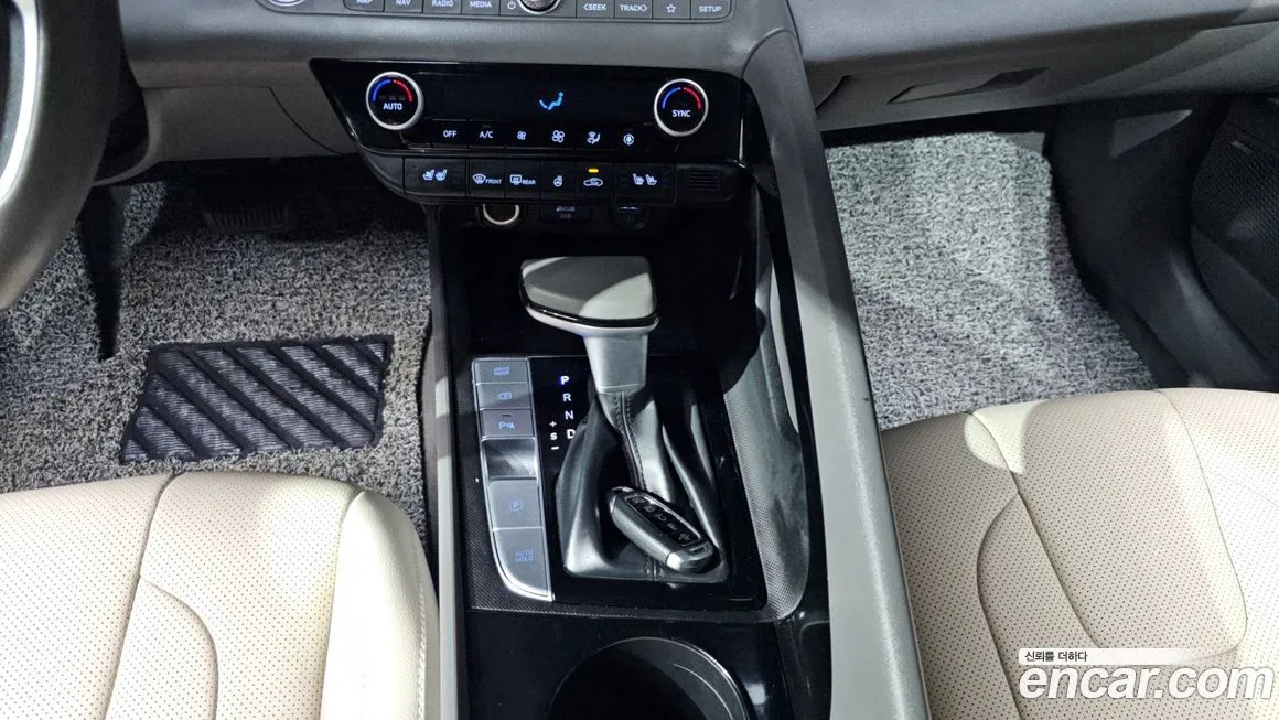 Hyundai AVANTE 2023 из KR, фото 4
