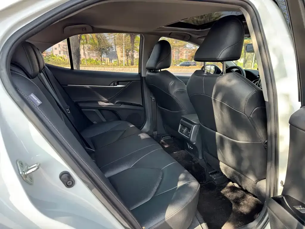Toyota Camry 2022 из CN, фото 1