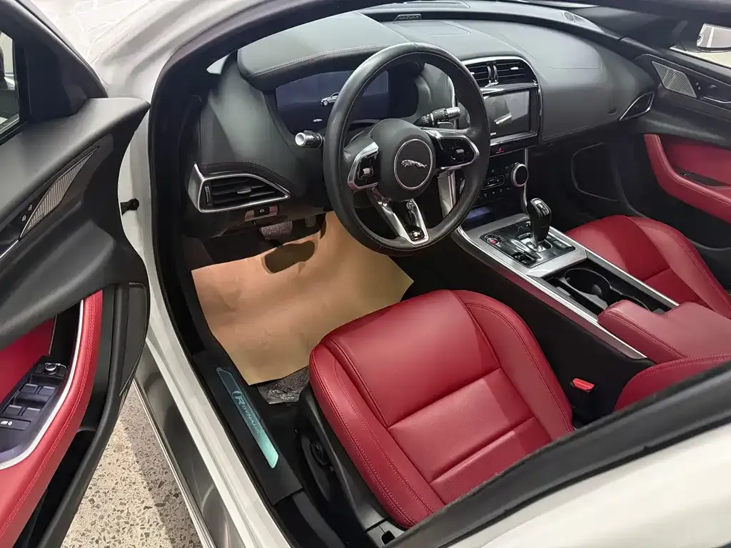 Jaguar XEL 2022 из CN, фото 10