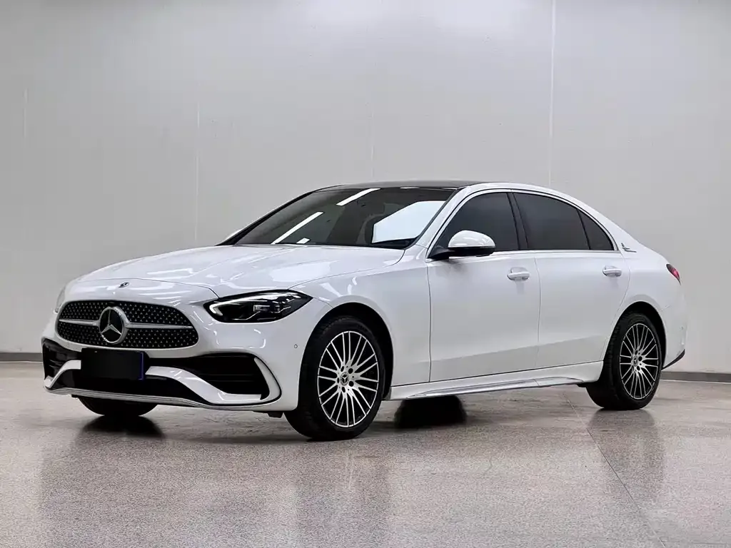 Mercedes-Benz C-Class — фото 1