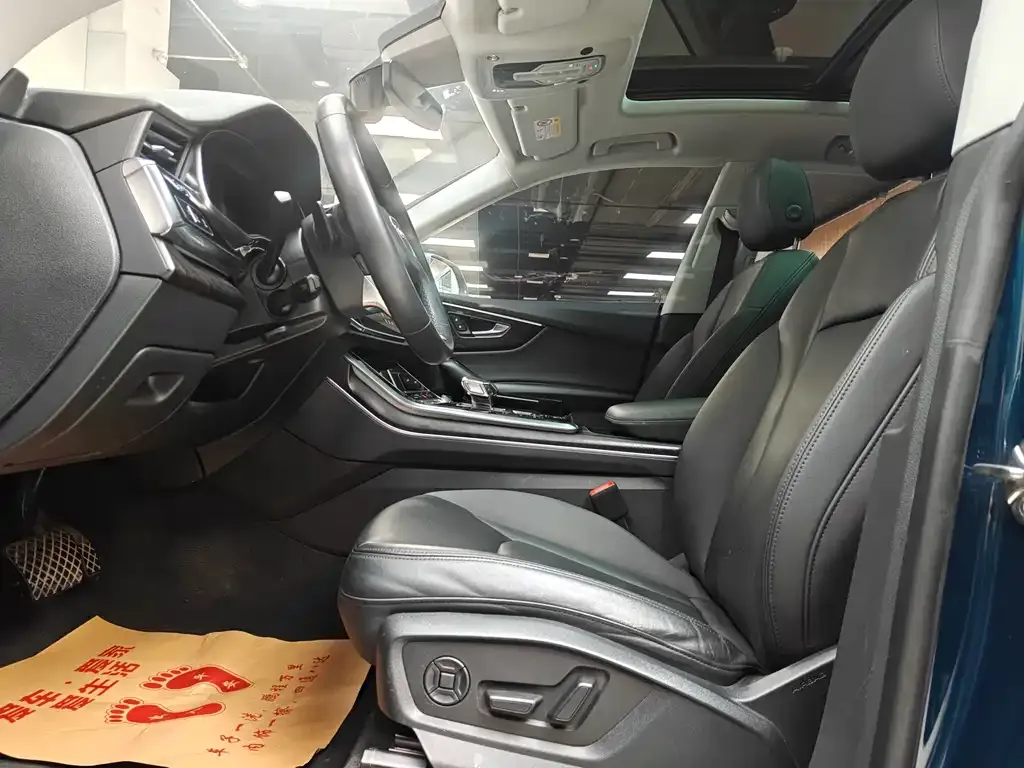 Audi Q8 2021 из CN, фото 5