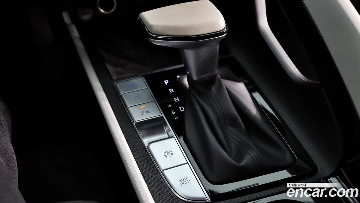 Hyundai AVANTE — фото 3