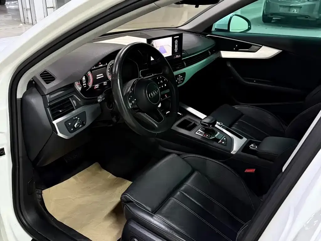 Audi A4L 2021 из CN, фото 6