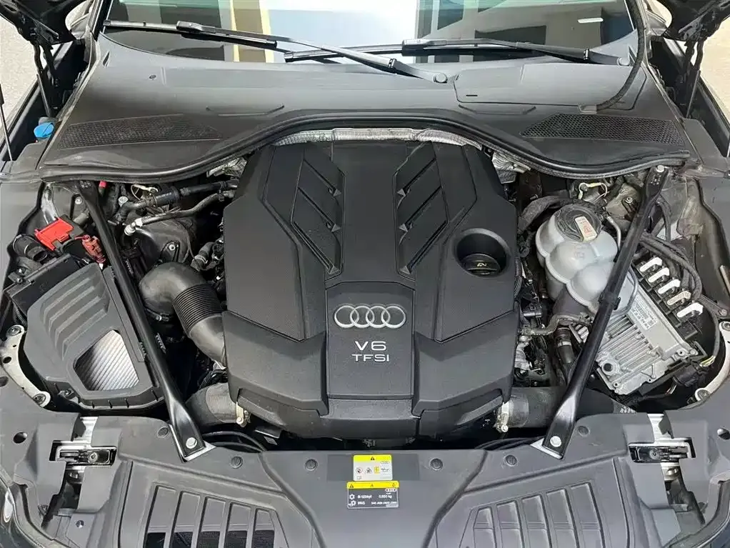 Audi A8 2022 из CN, фото 9