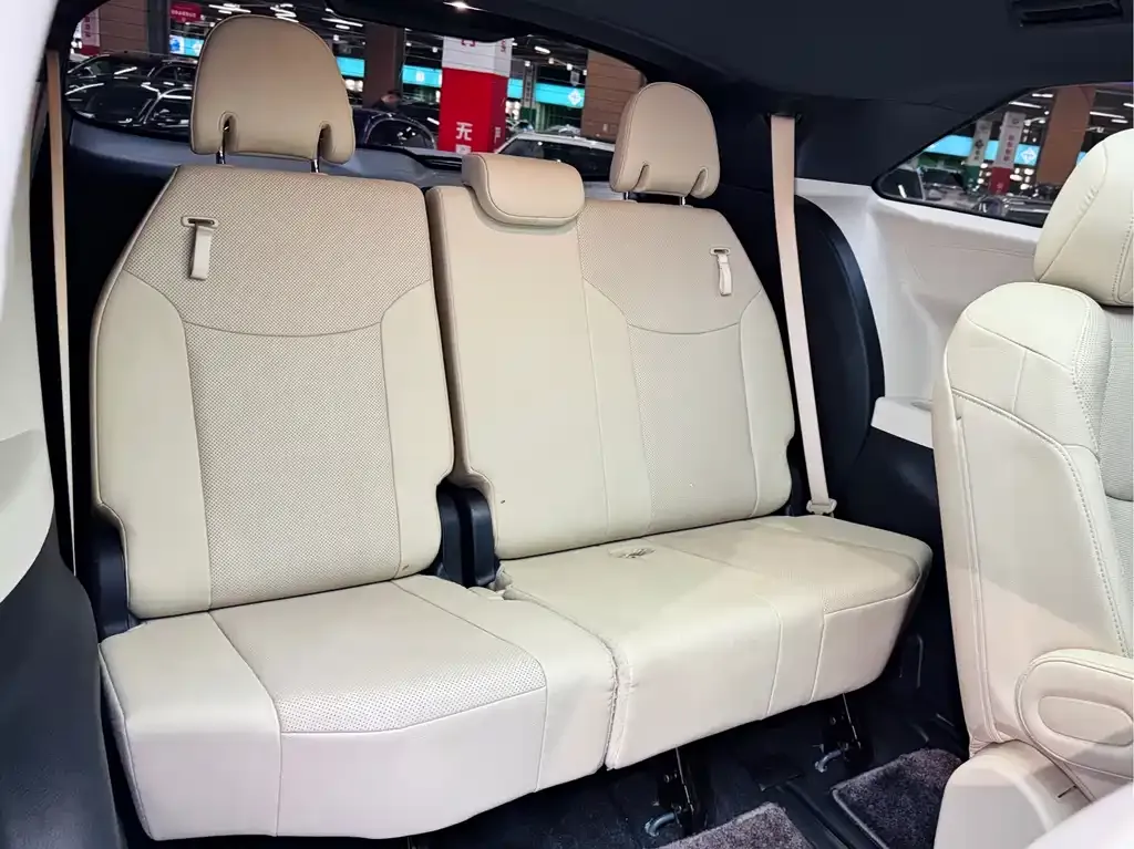 Toyota Sienna 2022 из CN, фото 10