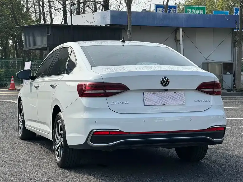 Volkswagen Lavida 2023 из CN, фото 8