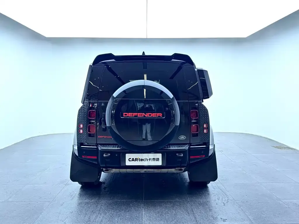 Land Rover Defender — фото 7
