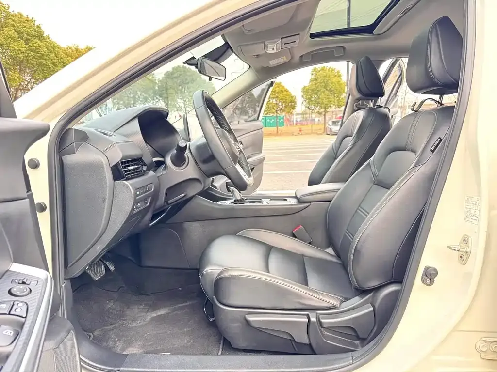 Nissan Sylphy 2022 из CN, фото 2