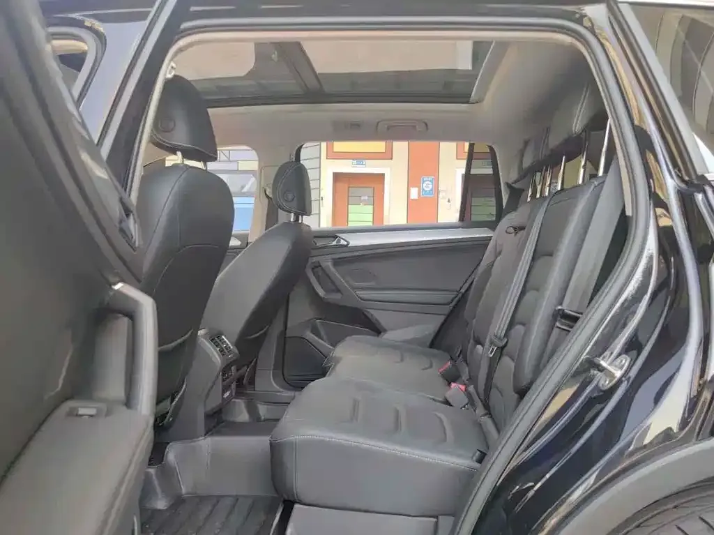 Volkswagen Tiguan L 2021 из CN, фото 8