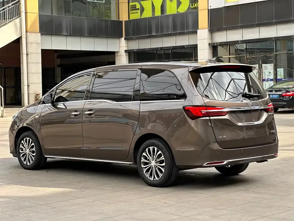 Buick GL8 2025 из CN, фото 2