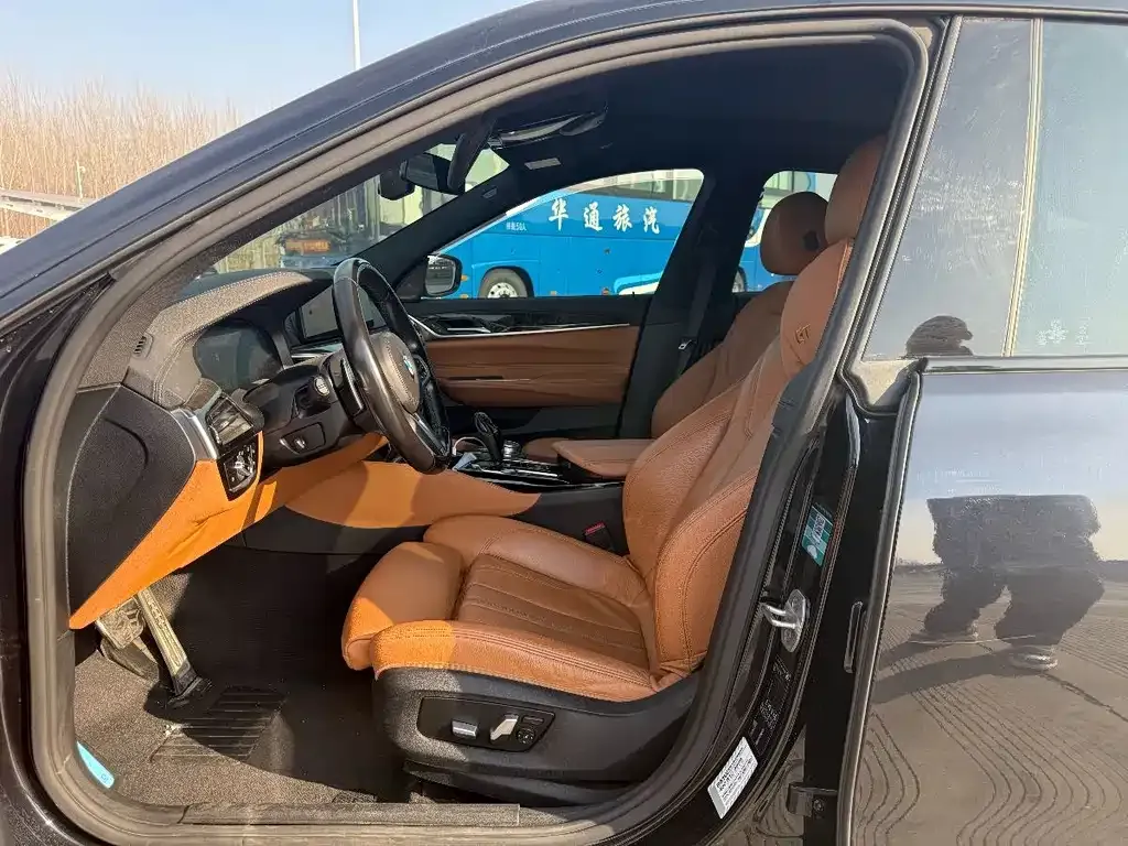 BMW 6 Series GT 2021 из CN, фото 7