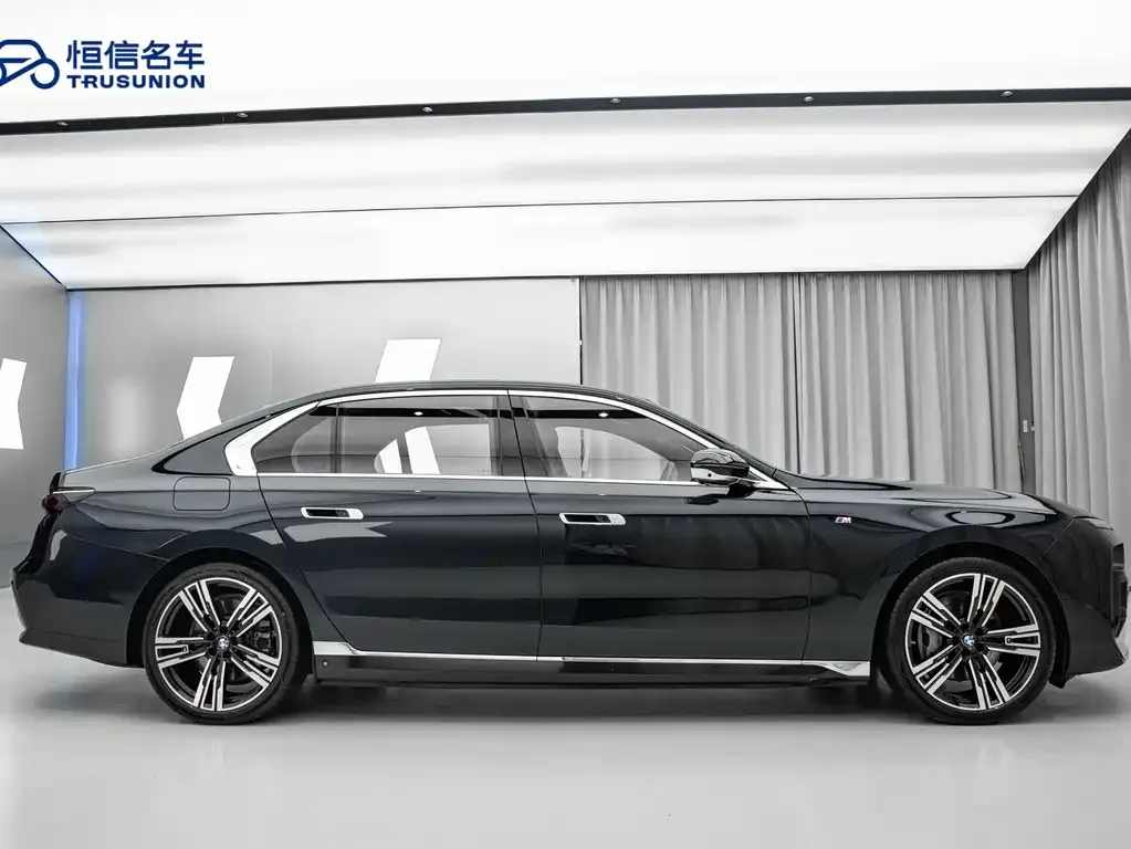 BMW i7 2023 из CN, фото 6