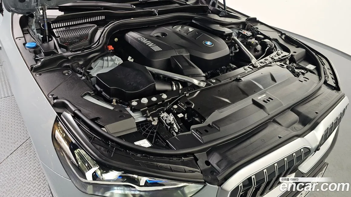 BMW 5-Series 2025 из KR, фото 10