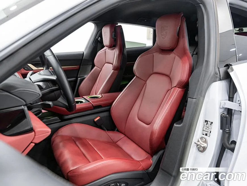 Porsche Taycan 2024 из KR, фото 10