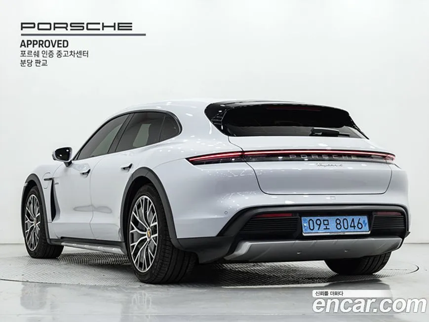 Porsche Taycan 2024 из KR, фото 3