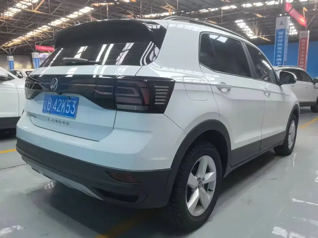 Volkswagen T-Cross — фото 6