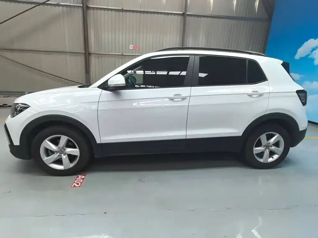 Volkswagen T-Cross — фото 10