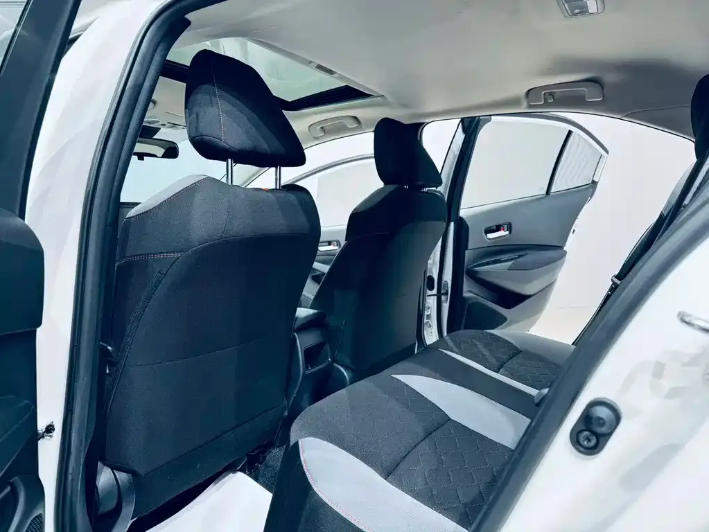 Toyota Corolla 2021 из CN, фото 10