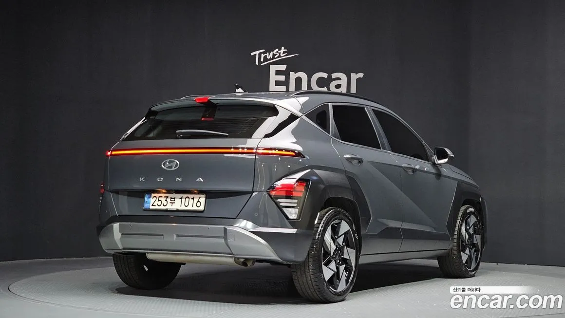 Hyundai Kona — фото 2