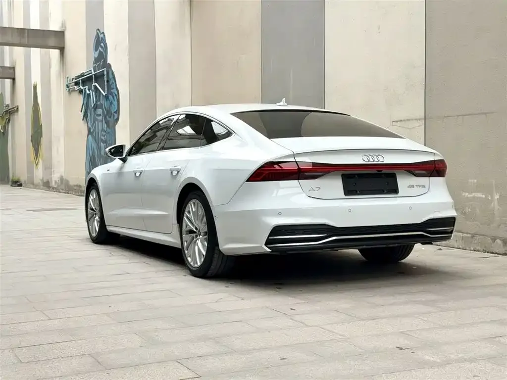 Audi A7 2021 из CN, фото 2
