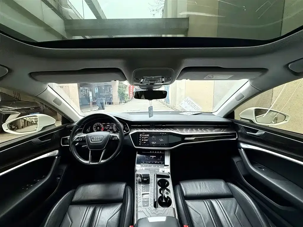 Audi A7 2021 из CN, фото 3