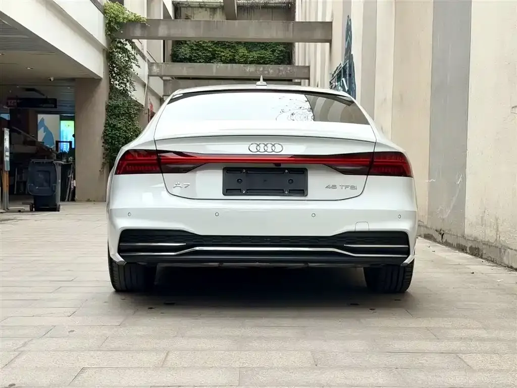 Audi A7 2021 из CN, фото 6