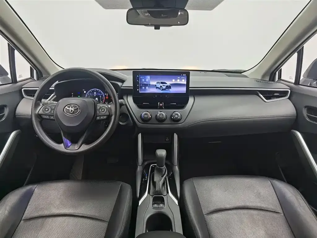 Toyota Corolla Cross — фото 9