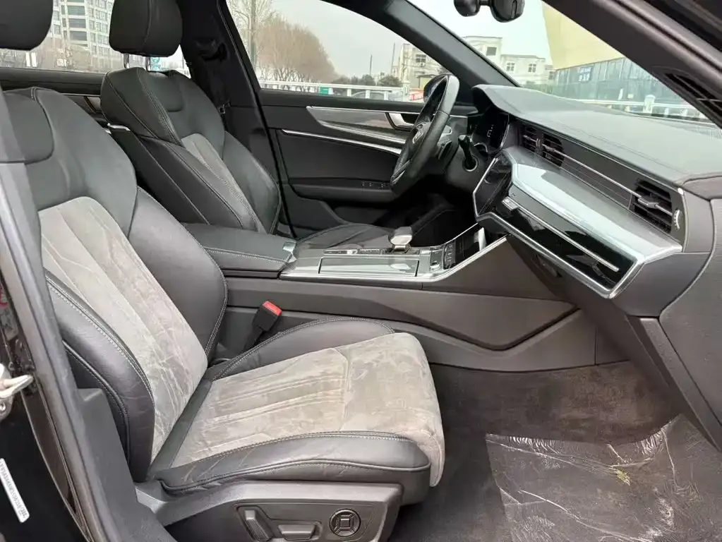 Audi A6L 2022 из CN, фото 4