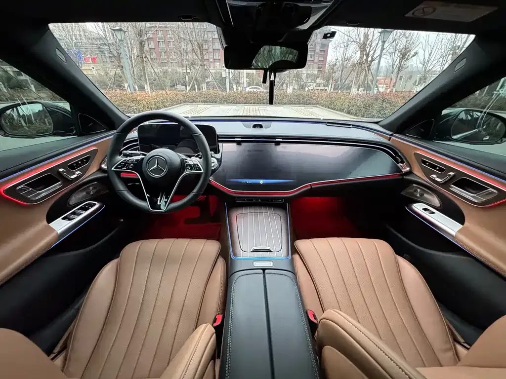 Mercedes-Benz E-Class 2025 из CN, фото 4