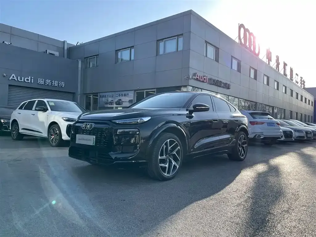 Audi Q6L Sportback e-tron