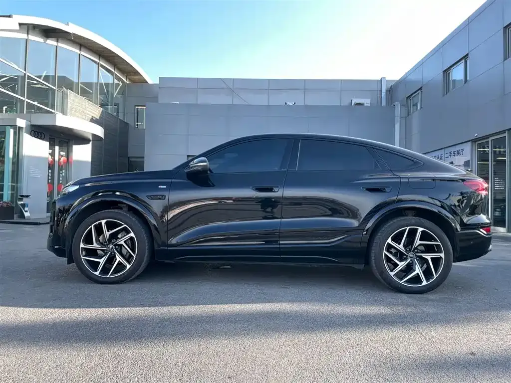 Audi Q6L Sportback e-tron 2025 из CN, фото 8