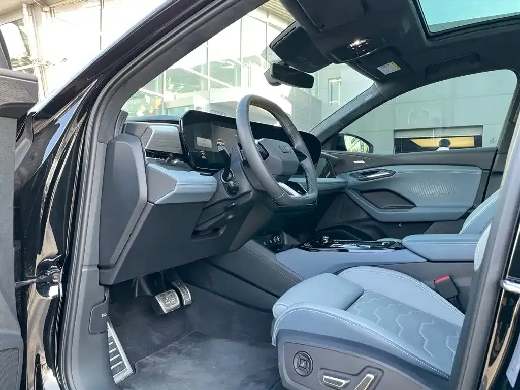 Audi Q6L Sportback e-tron 2025 из CN, фото 9